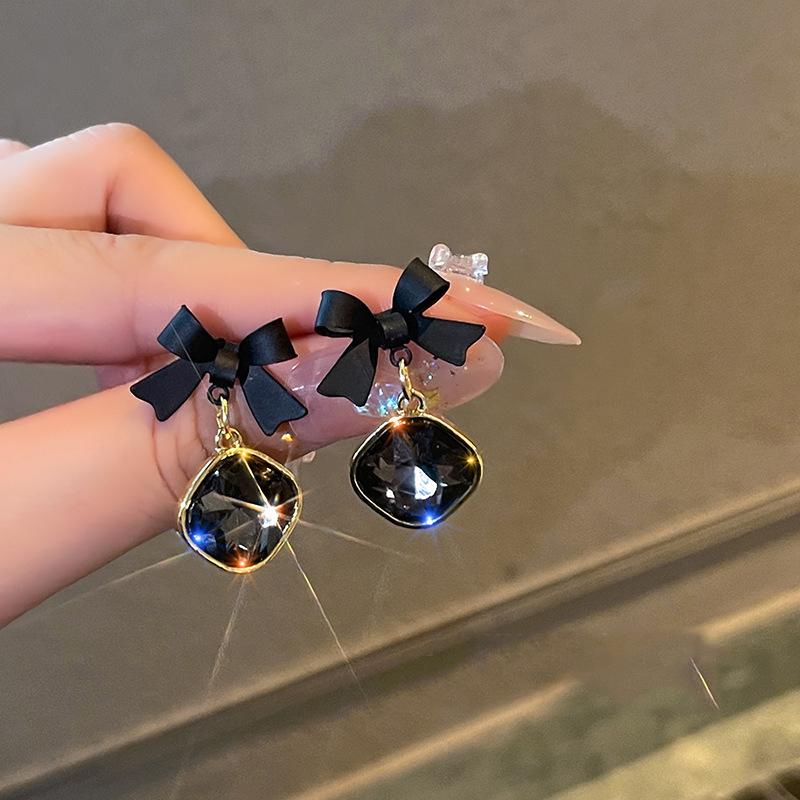 Korean Elegant Lady Black Zircon Bow Dangle Earring