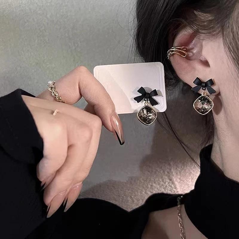 Korean Elegant Lady Black Zircon Bow Dangle Earring