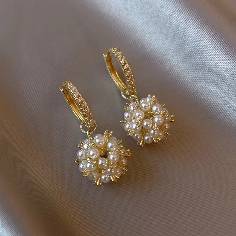 60712 Korean Beautiful Pearl And Zirconia Earring