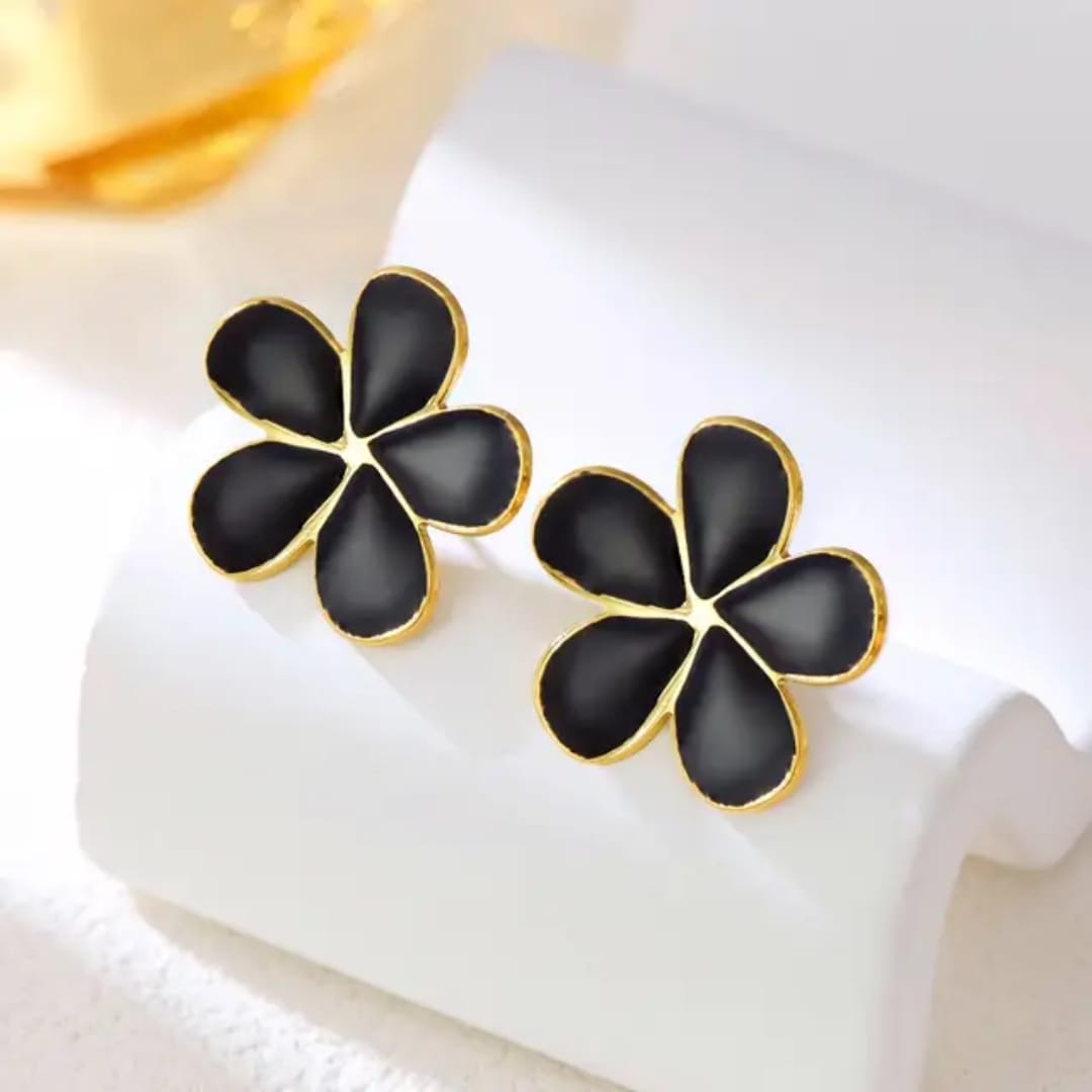Korean black flower anti tarnish earring